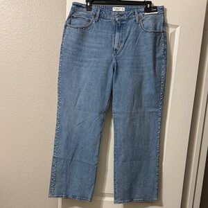 Abercrombie & Fitch 90s Relaxed Curve Love 34R Denim Jeans with Silver Studs